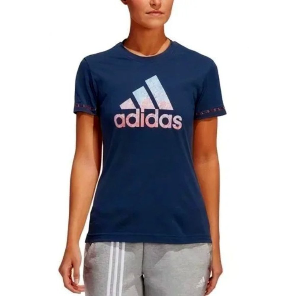 MSRP $25 Adidas Womens Badge of Sport Cotton Snowcone Logo T-Shirt XS